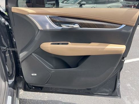 Used 2020 Cadillac XT6 Premium Luxury w/ Platinum Package AWD/4WD image 38