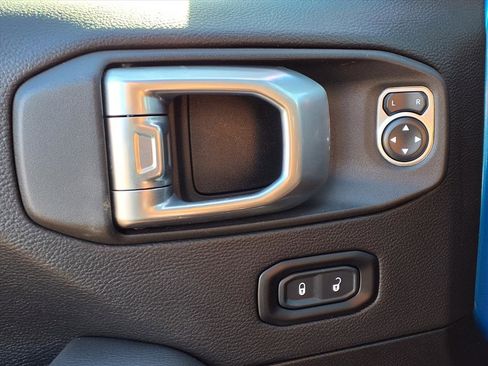 Used 2021 Jeep Wrangler Unlimited Rubicon image 41