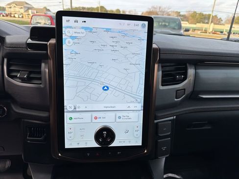 Used 2022 Ford F150 Lightning Lariat image 20