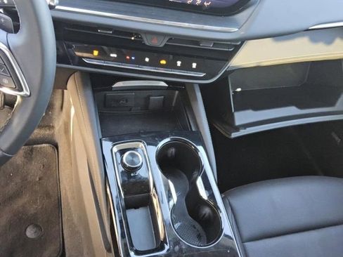 Used 2025 Buick Envision Preferred image 3