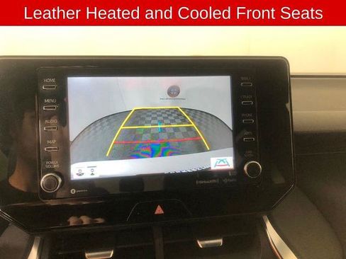 Used 2021 Toyota Venza XLE w/ Softex Package AWD/4WD image 4