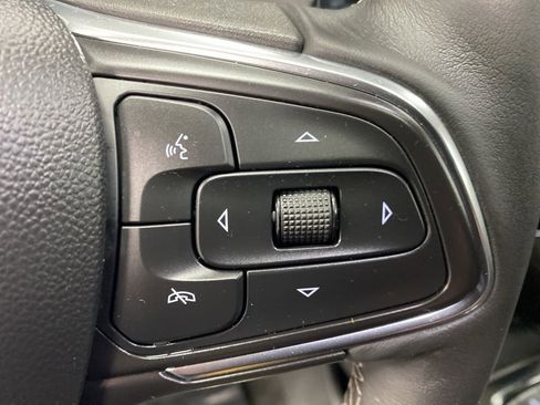 Used 2023 Buick Envision Essence w/ Technology Package I AWD/4WD image 41