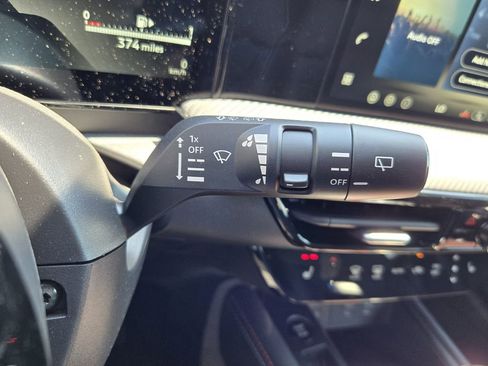 New 2026 Nissan Kicks SR w/ Cold Weather Package FWD image 19