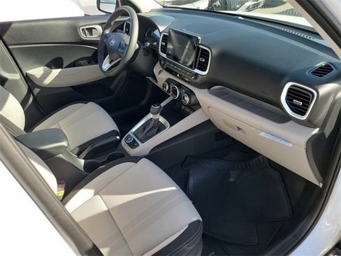 New 2026 Hyundai Venue SEL image 17