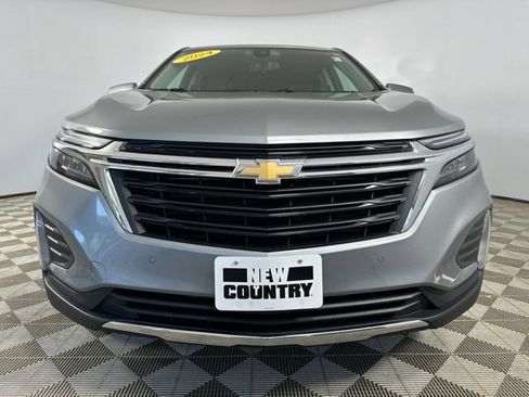 Used 2024 Chevrolet Equinox LT AWD/4WD image 2