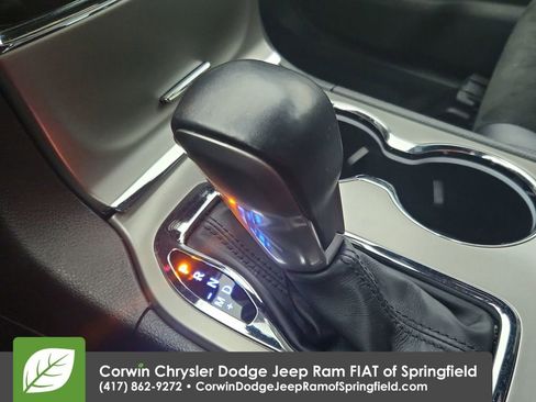 Used 2021 Jeep Grand Cherokee Laredo X image 27