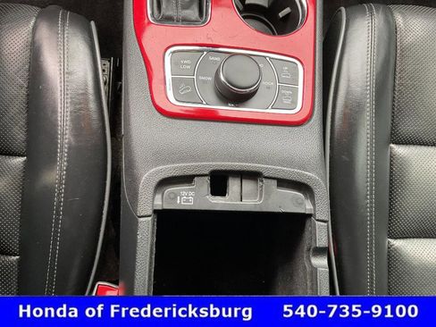 Used 2019 Jeep Grand Cherokee Overland AWD/4WD image 40