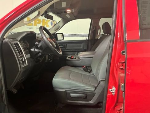 Used 2017 RAM 1500 Express AWD/4WD image 11
