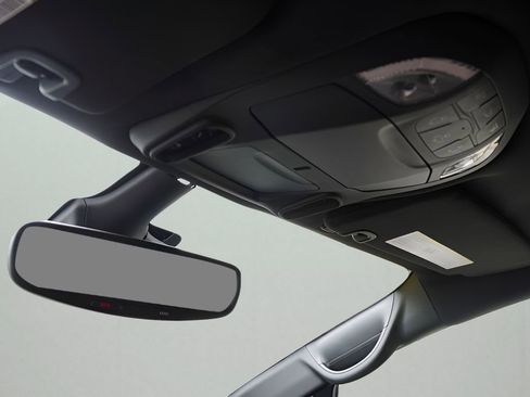 Used 2025 Chrysler Pacifica Limited FWD image 29