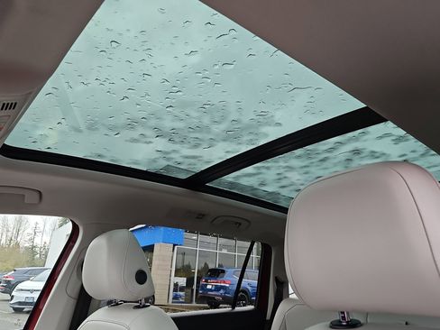 Used 2018 Volkswagen Tiguan SE image 22