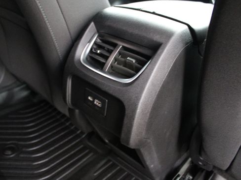 Used 2021 Chevrolet Blazer LT image 13