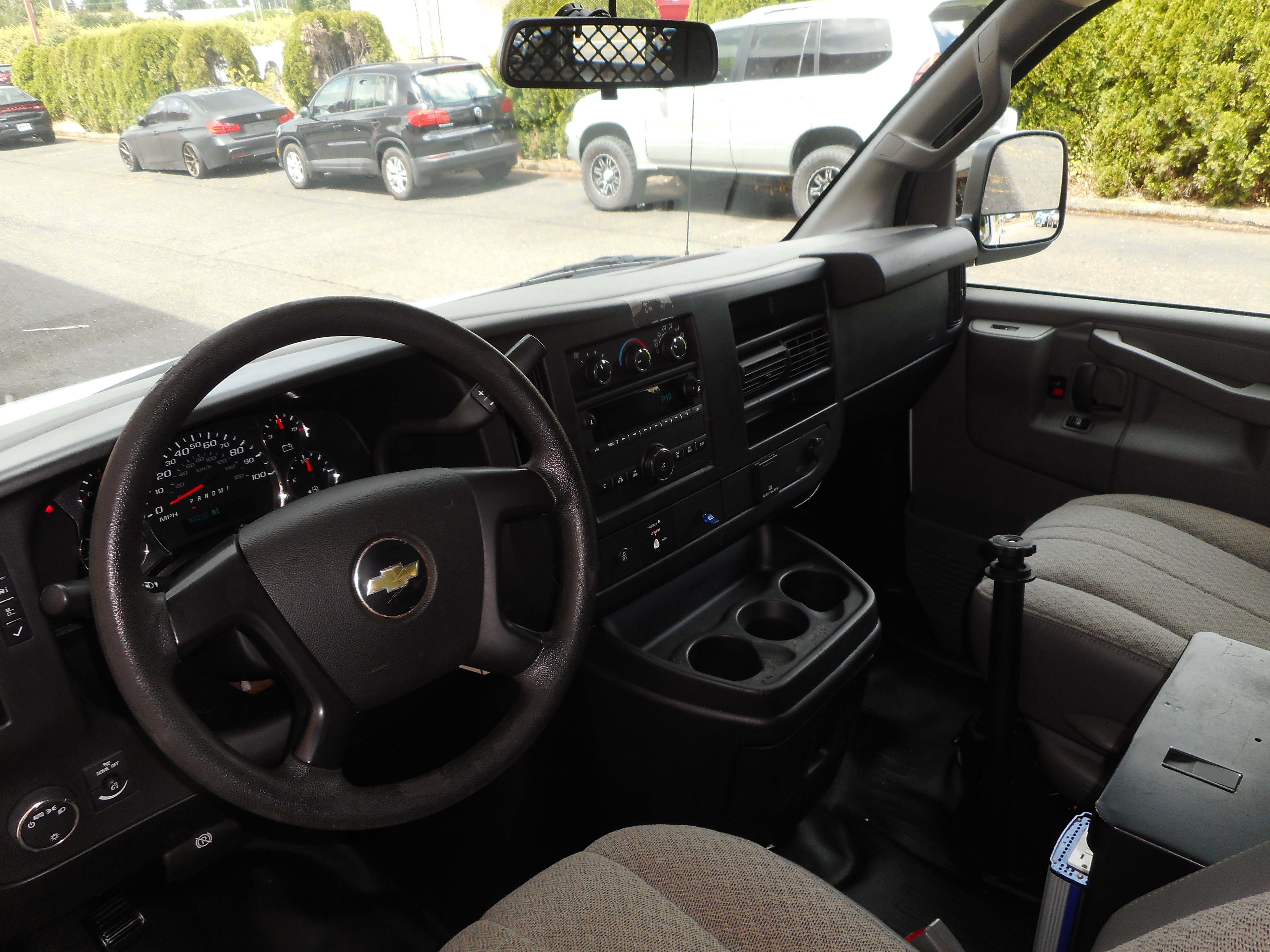 Used 2016 Chevrolet Express 2500 w/ Cold Climate Package RWD image 16