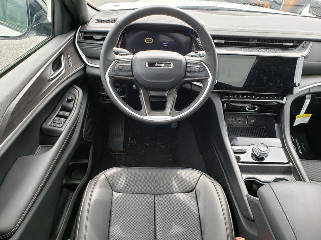 New 2026 Jeep Grand Cherokee Limited AWD/4WD image 10