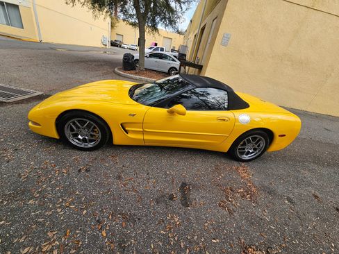 Used 2003 Chevrolet Corvette Convertible w/ Preferred Equipment Group1 image 9