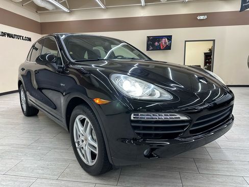 Used 2014 Porsche Cayenne S image 5