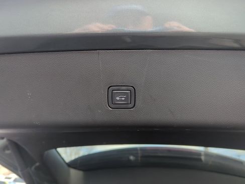 Certified 2023 Chevrolet Traverse LT image 19