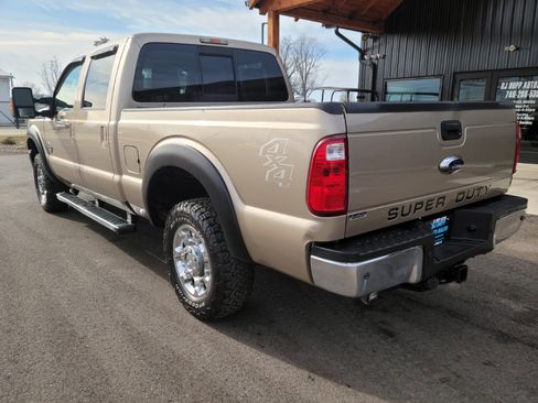 Used 2013 Ford F250 Lariat w/ Chrome Pkg image 6