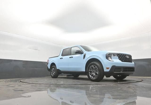 New 2026 Ford Maverick XLT w/ XLT Luxury Package FWD image 33