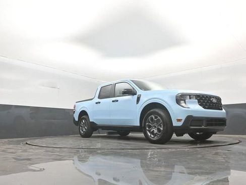 New 2026 Ford Maverick XLT w/ XLT Luxury Package FWD image 33