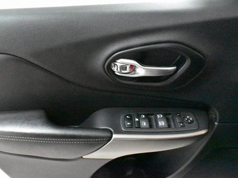 Used 2022 Jeep Cherokee Latitude Lux image 19