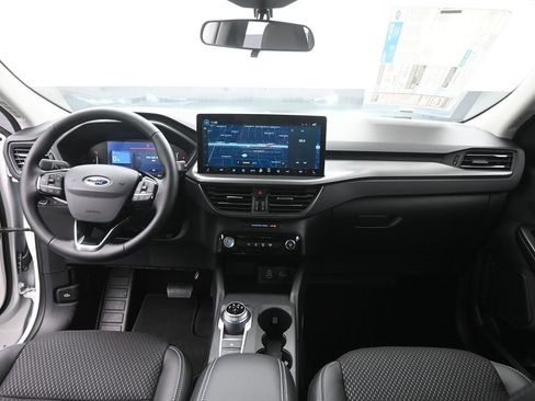 New 2025 Ford Escape SE image 28
