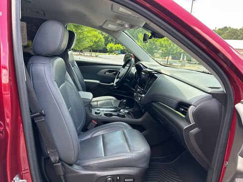 Used 2020 Chevrolet Traverse LT w/ LT Premium Package FWD image 51