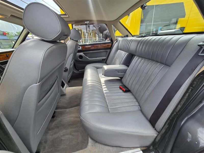 Used 1989 Jaguar XJ6 RWD image 19