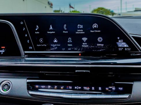 Used 2021 Cadillac Escalade Sport AWD/4WD image 23