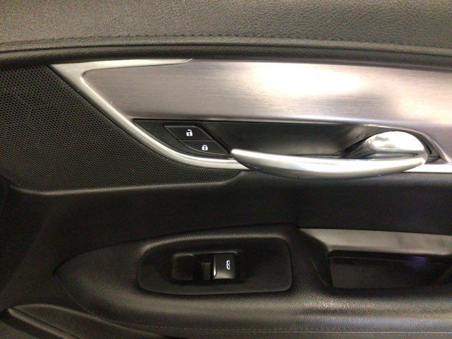 Used 2018 Cadillac XT5 Luxury w/ Driver Awareness Package AWD/4WD image 13