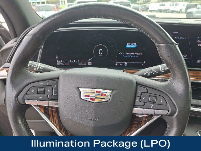 Used 2021 Cadillac Escalade Premium Luxury w/ LPO, Illumination Package AWD/4WD image 4