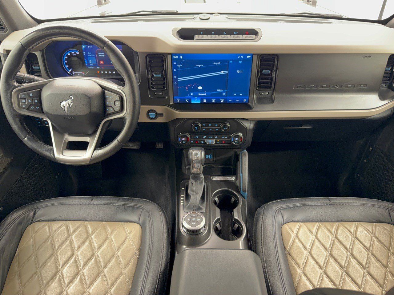 Used 2021 Ford Bronco Wildtrak AWD/4WD image 17