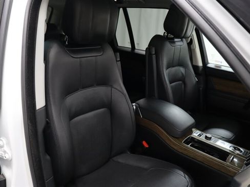 Used 2019 Land Rover Range Rover Supercharged AWD/4WD image 21