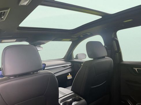 New 2025 Buick Enclave Sport Touring w/ Super Cruise Package image 10