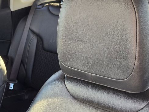 Used 2021 Jeep Compass Latitude image 15