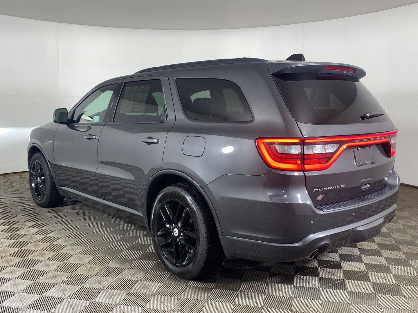 Used 2025 Dodge Durango R/T AWD/4WD image 4