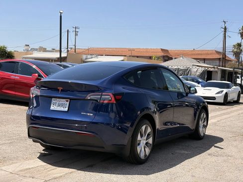 Used 2021 Tesla Model Y Long Range AWD/4WD image 4