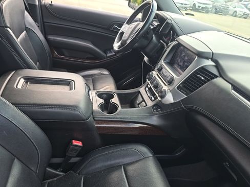 Used 2019 GMC Yukon SLT AWD/4WD image 9