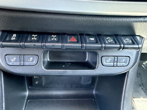 Used 2018 Chevrolet Colorado ZR2 AWD/4WD image 39