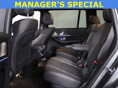Used 2025 Mercedes-Benz GLS 450 4MATIC image 38