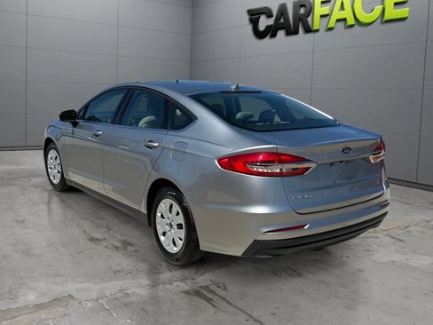 Used 2020 Ford Fusion S FWD image 5