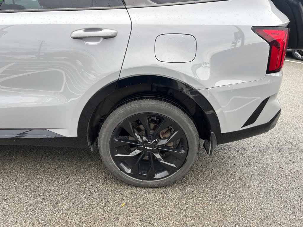 Certified 2023 Kia Sorento SX AWD/4WD image 13