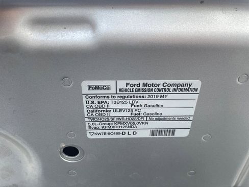 Used 2019 Ford Mustang GT Premium image 32