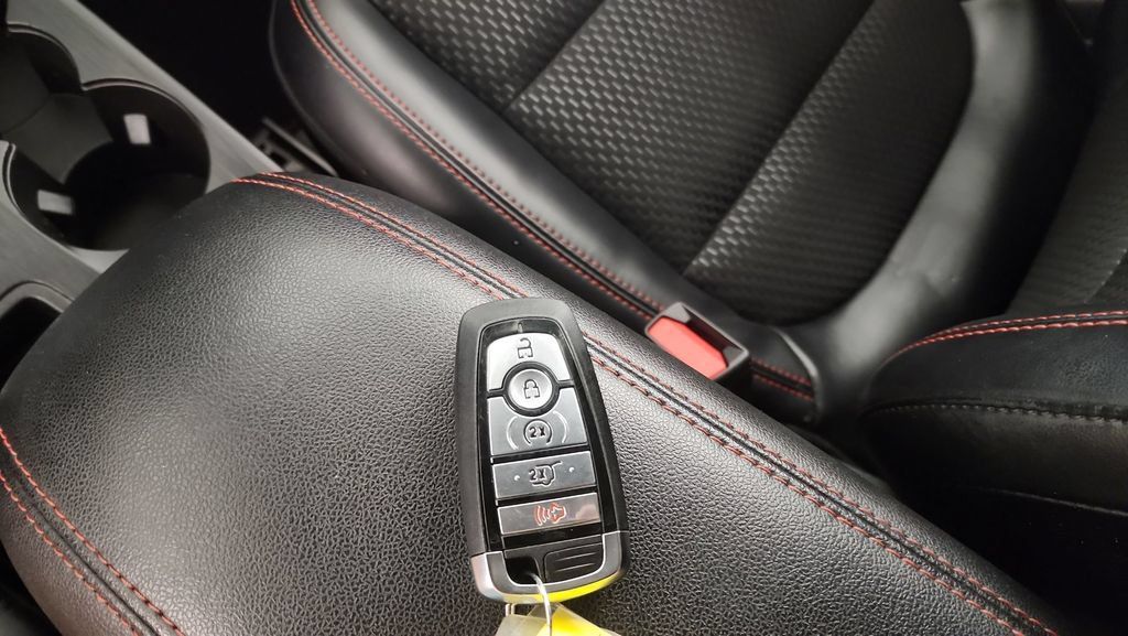 Used 2024 Ford Escape ST-Line w/ Tech Pack #1 AWD/4WD image 21