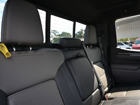 Used 2024 Chevrolet Silverado 1500 ZR2 w/ Technology Package AWD/4WD image 29