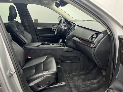 Used 2019 Volvo XC90 T5 Momentum w/ Advanced Package image 28