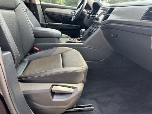 Used 2019 Volkswagen Atlas SE w/ Towing Package FWD image 16