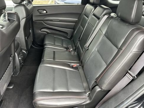 Used 2024 Dodge Durango GT RWD image 17