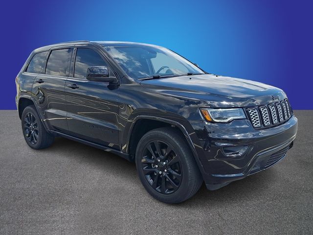 Used 2020 Jeep Grand Cherokee Altitude AWD/4WD image 3