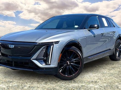 Certified 2025 Cadillac Lyriq Sport w/ LPO, Red Accent Package AWD/4WD image 3