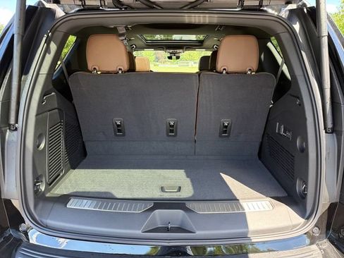 New 2026 Chevrolet Tahoe High Country AWD/4WD image 30